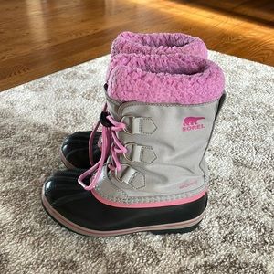 Girls Sorel Boots EUC sz 2